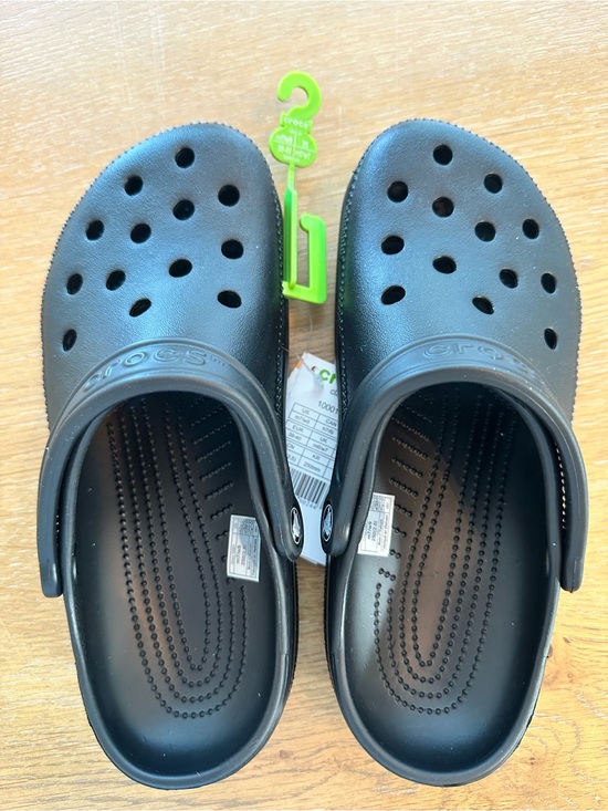 CROCS Shoes - CROCS Classic Clog in Black